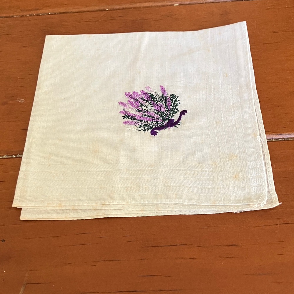 New Vintage Granny's Bottom Drawer Hankie Handkerchief
